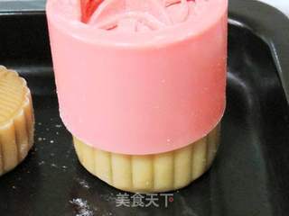 预热中秋之~~【三色馅广式月饼】的做法步骤:17