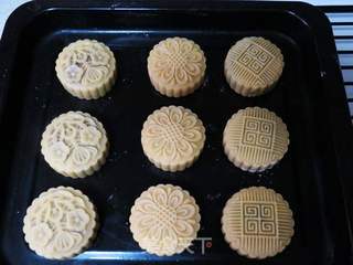 预热中秋之~~【三色馅广式月饼】的做法步骤:18