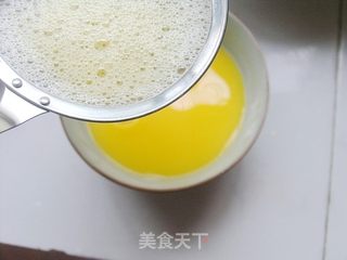 教你蒸出细腻嫩滑的蛋羹——扇贝肉蛋羹的做法步骤:6