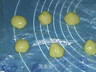 奶油蓝莓月饼的做法步骤:2