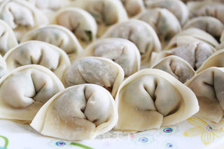 菜肉大馄饨的做法步骤:8