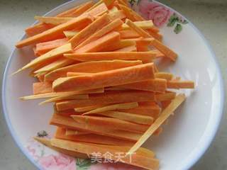 红薯条焖青鱼的做法步骤:4
