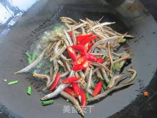 红薯条焖青鱼的做法步骤:8