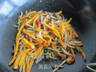 红薯条焖青鱼的做法步骤:12