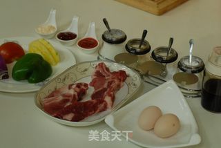 糖醋排骨的做法步骤：1
