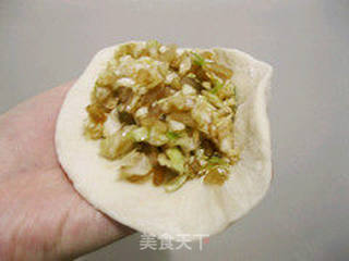 圆白菜素馅包子的做法步骤:13