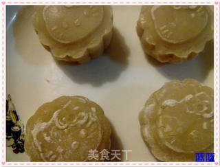 费列罗巧克力馅冰皮月饼的做法步骤:7