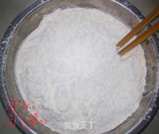 莲蓉蛋黄月饼的做法步骤:10