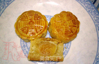 莲蓉蛋黄月饼的做法步骤:18