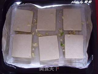 BBQ置顶烤盘余热新利用——煎豆腐的做法步骤:6