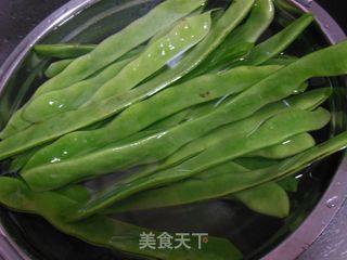 粉蒸四季豆——玉食私房菜的做法步骤：2