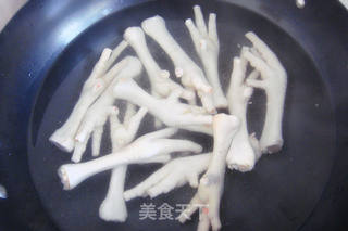 酒香浓郁--啤酒烧凤爪的做法步骤:2