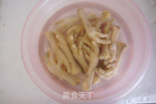 酒香浓郁--啤酒烧凤爪的做法步骤:3