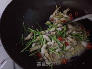 韭菜炒蛏子的做法步骤:6