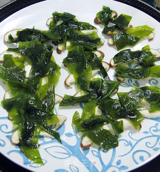 裙带菜清蒸剁椒黄花鱼的做法步骤:5
