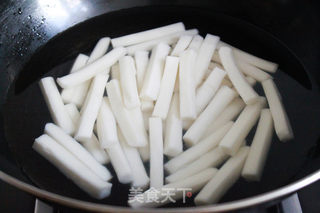 咖喱烤麸年糕的做法步骤:2