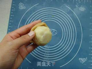蛋黄莲蓉月饼的做法步骤:13