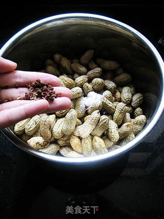 健康磨牙小零食-----卤煮花生的做法步骤：6