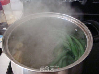 香葱白斩鸡的做法步骤:2