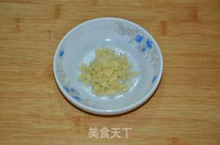 菠菜猪肝汤的做法步骤:2
