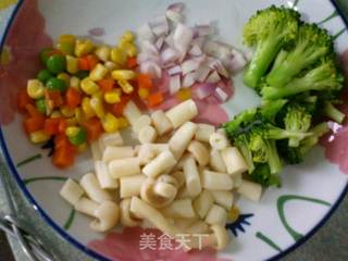 醇香诱人——芥香奶油鲜蔬意面的做法步骤：1