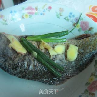 清蒸鲤鱼的做法步骤：4