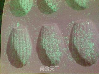 精致小甜点——三色玛德琳的做法步骤:2