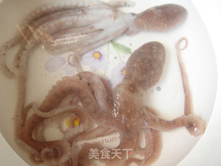 【章鱼须炒韭菜】的做法步骤：1