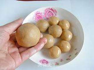 最爱的广式月饼---【蛋黄莲蓉月饼】的做法步骤:10