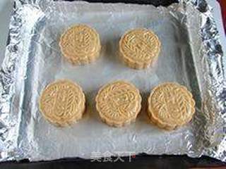 最爱的广式月饼---【蛋黄莲蓉月饼】的做法步骤:17
