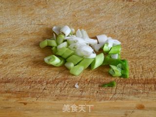 猪头肉炒饭的做法步骤:2