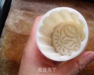 广式枣泥豆沙月饼的做法步骤:6