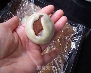 广式枣泥豆沙月饼的做法步骤:8