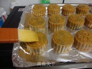 广式栗蓉、紫薯月饼的做法步骤:11