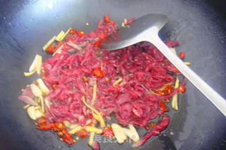 干煸牛肉丝的做法步骤：7