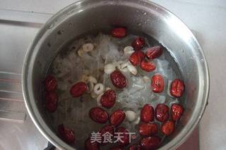 南瓜红枣银耳羹的做法步骤:5