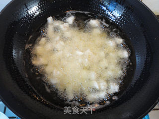 杏鲍菇爆鲈鱼的做法步骤:12