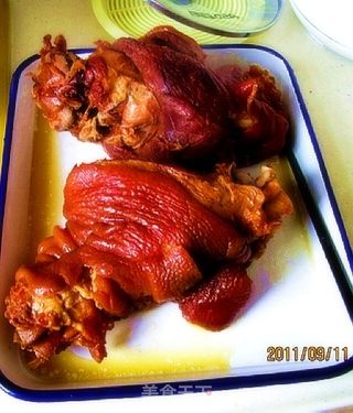 高压锅酱肘子的做法步骤:9
