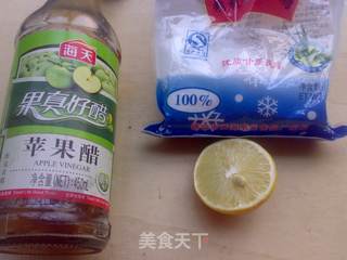 香柠糖醋水萝卜的做法步骤:2