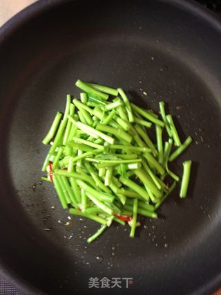 蒜辣空心菜--【傳統的家常炒菜】的做法步骤:3