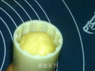奶黄月饼的做法步骤:23