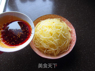 凉拌酸辣土豆丝的做法步骤:7