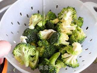 蚝油西兰花的做法步骤:3