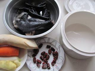 杏鲍菇乌鸡汤的做法步骤:4