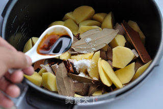 压力煲土豆炖牛肉的做法步骤:5