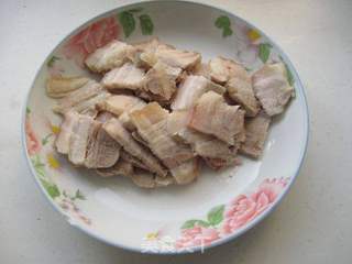 卷心菜回锅肉的做法步骤:2