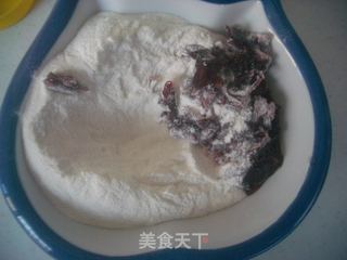 美容养颜之—— 玫瑰酥的做法步骤：1