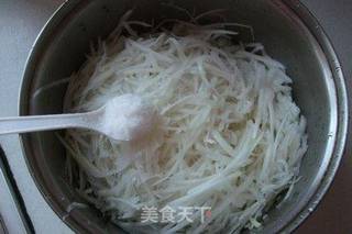 萝卜猪肉馅饼的做法步骤:4