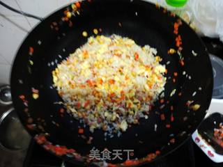 美味营养蛋炒饭的做法步骤:7