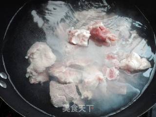 猪骨玉米胡萝卜汤的做法步骤:3